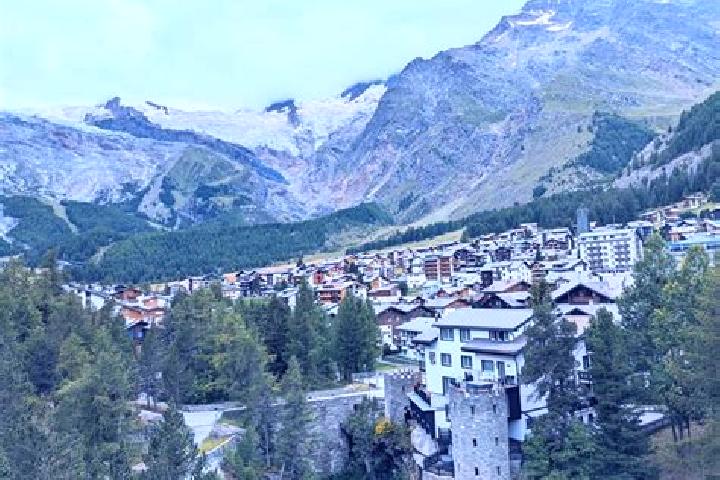 Escorts Saas-Grund, Switzerland — Local Companions
