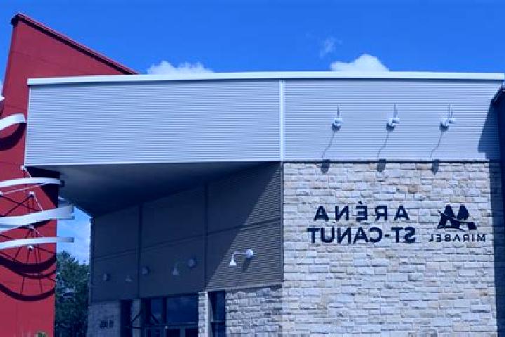 Escorts Saint-Canut, Canada — Local Companions