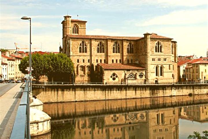 Escorts Saint-Romans, France — Local Companions