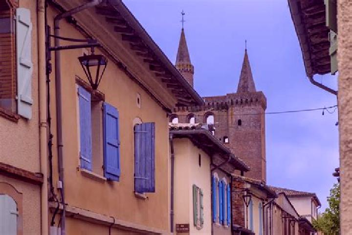 Escorts Saint-Sulpice-la-Foret, France — Local Companions