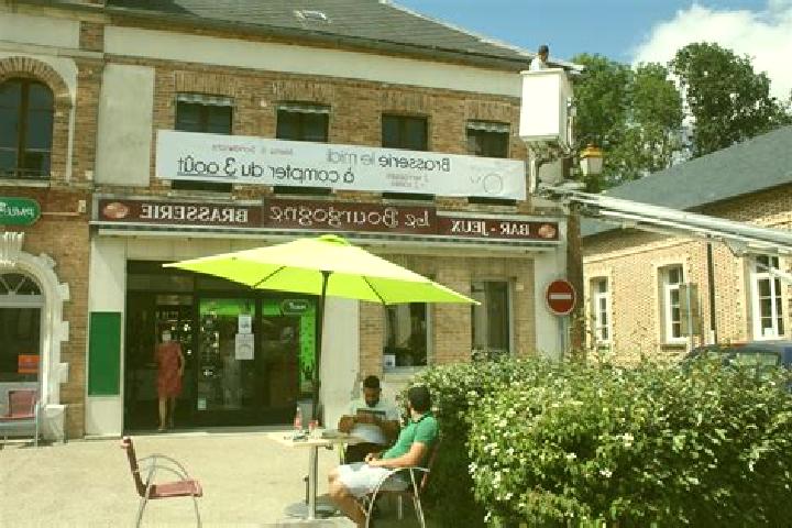 Escorts Saint-Valerien, France — Local Companions