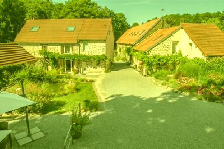 Escorts Saint-Vaury, France — Local Companions
