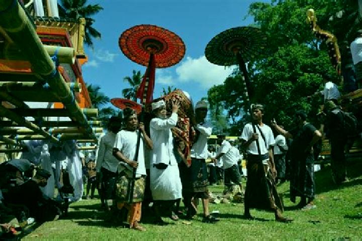 Escorts Sakerta Barat, Indonesia — Local Companions