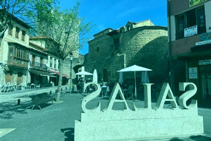 Escorts Salas, Spain — Local Companions