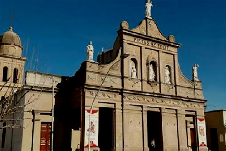 Escorts Sampacho, Argentina — Local Companions