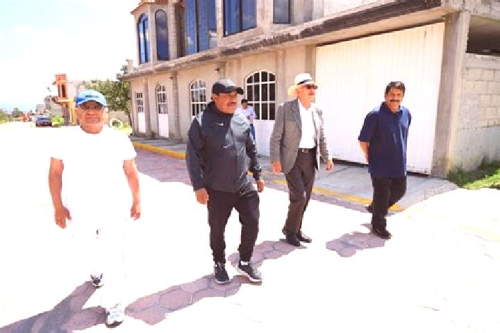 Escorts San Bartolome Cuahuixmatlac, Mexico — Local Companions