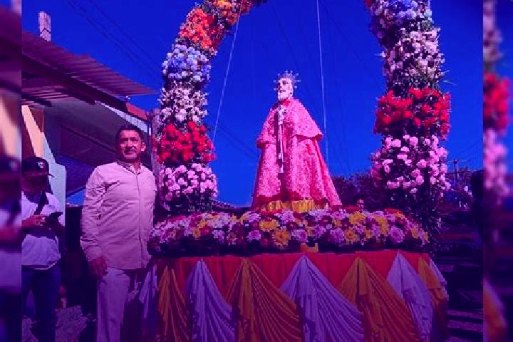 Escorts San Caralampio, Mexico — Local Companions