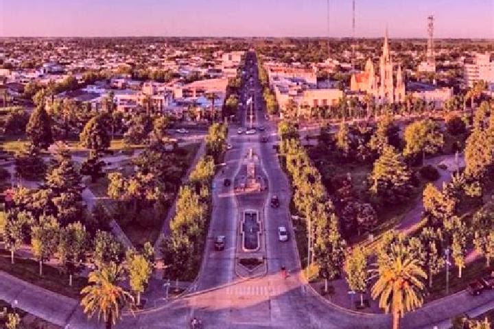 Escorts San Carlos de Bolivar, Argentina — Local Companions