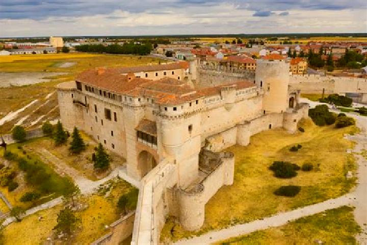 Escorts San Cristobal de Cuellar, Spain — Local Companions
