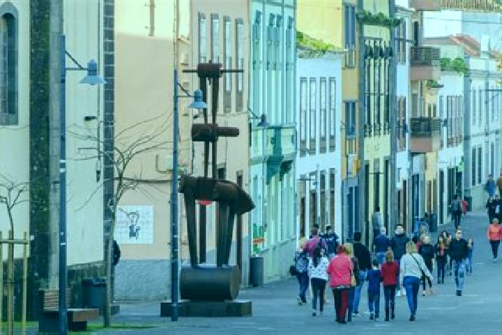 Escorts San Cristobal de la Polantera, Spain — Local Companions