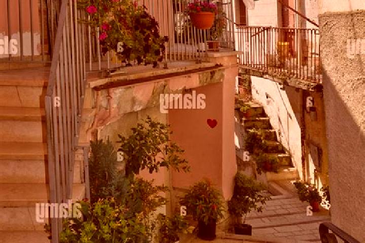 Escorts San Giovanni in Galdo, Italy — Local Companions