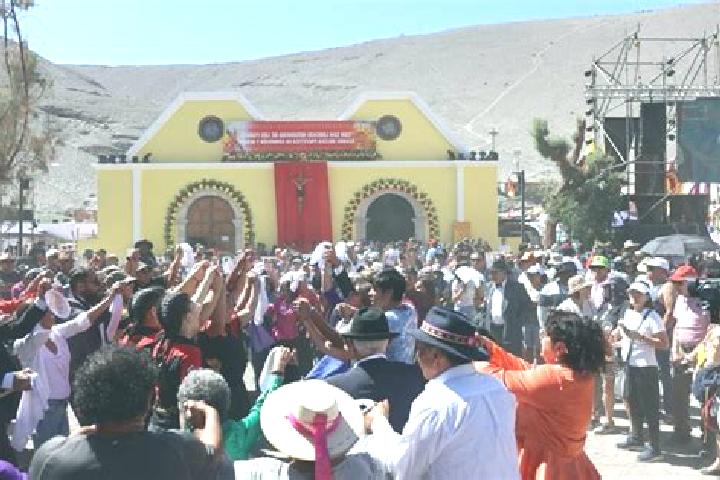 Escorts San Lorenzo de Huachupama, Peru — Local Companions