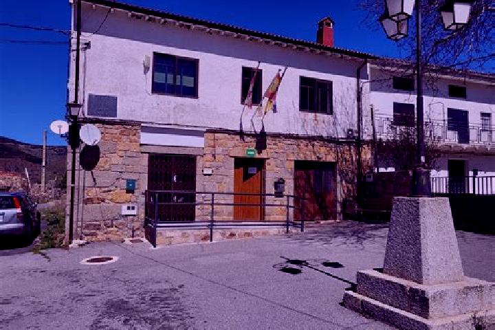 Escorts San Martin de la Vega del Alberche, Spain — Local Companions