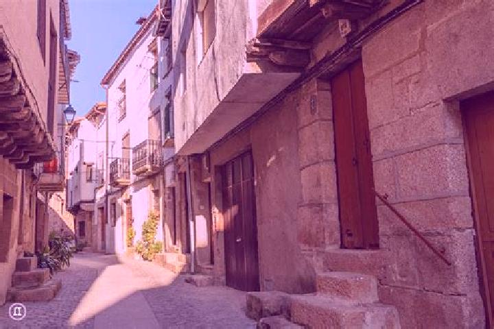 Escorts San Martin de Trevejo, Spain — Local Companions