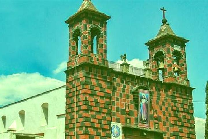 Escorts San Mateo Ixtacalco, Mexico — Local Companions