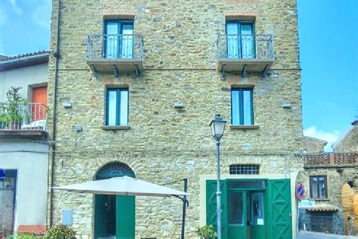 Escorts San Mauro Cilento, Italy — Local Companions
