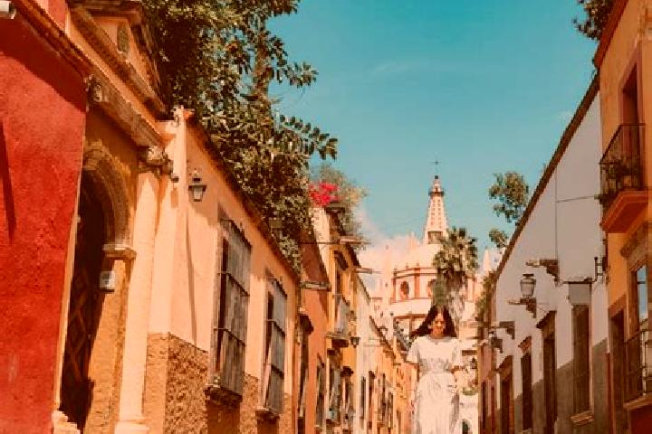 Escorts San Miguel de Allende, Mexico — Local Companions