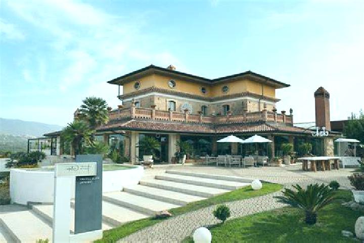 Escorts San Vincenzo la Costa, Italy — Local Companions