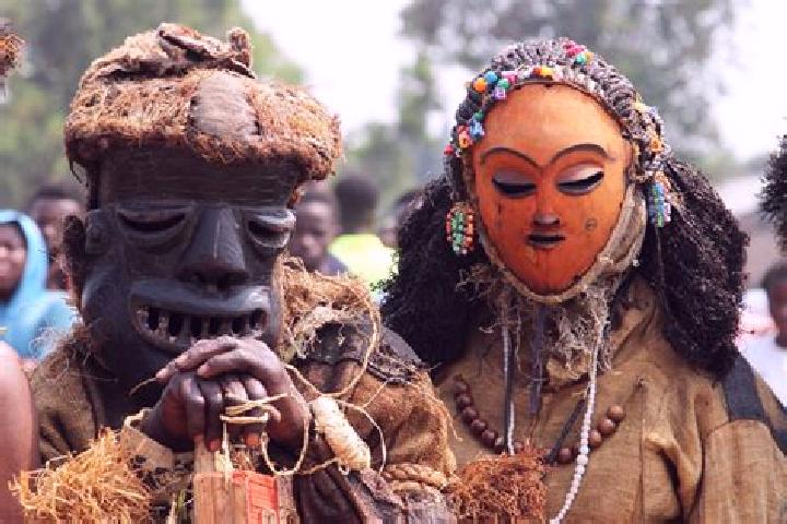 Escorts Sanga, Angola — Local Companions