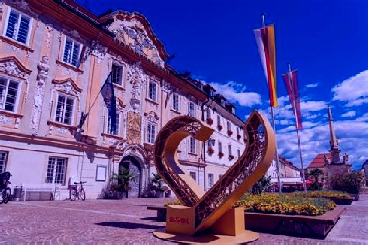 Escorts Sankt Veit an der Glan, Austria — Local Companions