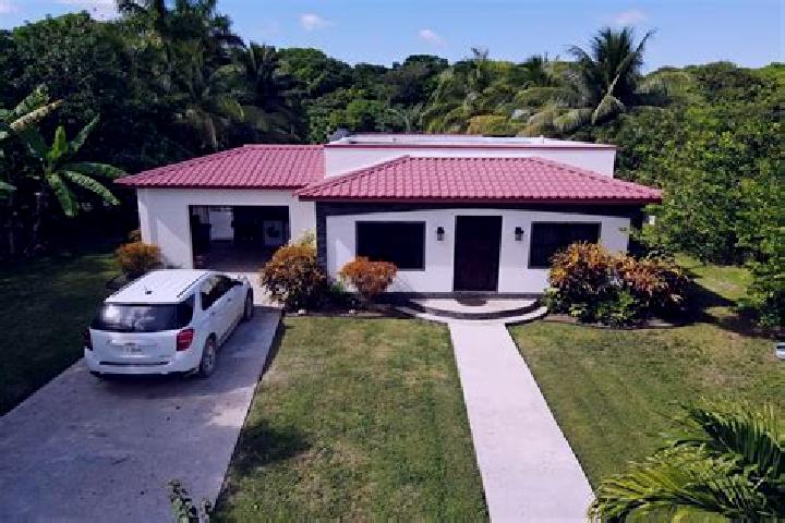Escorts Santa Elena, Belize — Local Companions