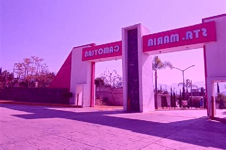 Escorts Santa Maria Camotlan, Mexico — Local Companions