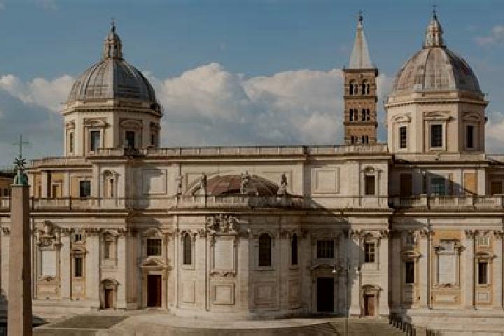 Escorts Santa Maria Maggiore, Italy — Local Companions