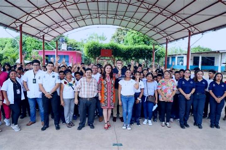 Escorts Santiago Tepeticpac, Mexico — Local Companions