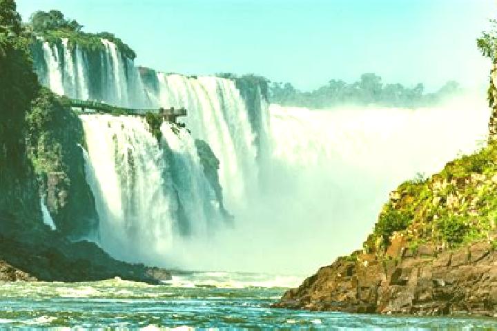 Escorts Sao Miguel do Iguacu, Brazil — Local Companions