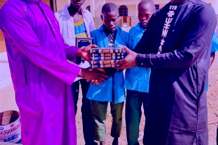 Escorts Saruja, Gambia — Local Companions