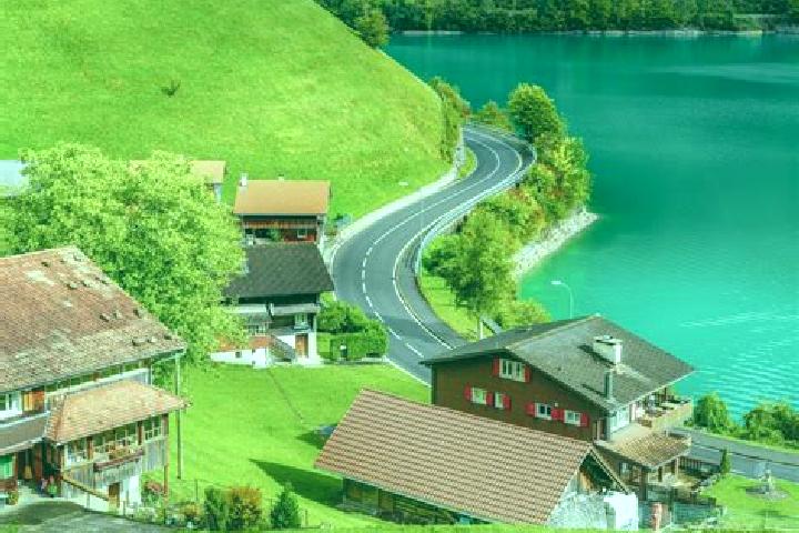 Escorts Schanis, Switzerland — Local Companions