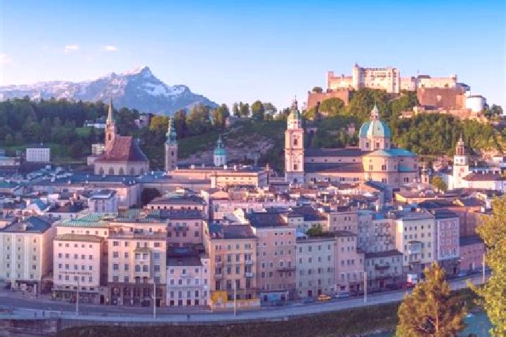 Escorts Schrattenthal, Austria — Local Companions