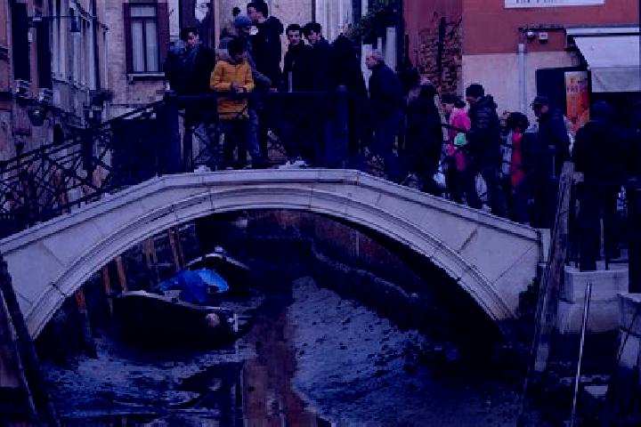 Escorts Scontrone, Italy — Local Companions