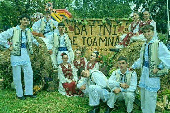 Escorts Secusigiu, Romania — Local Companions
