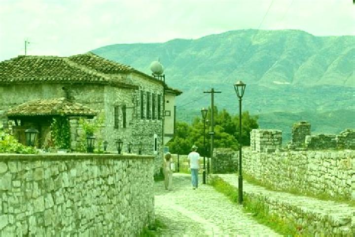 Escorts Selite, Albania — Local Companions