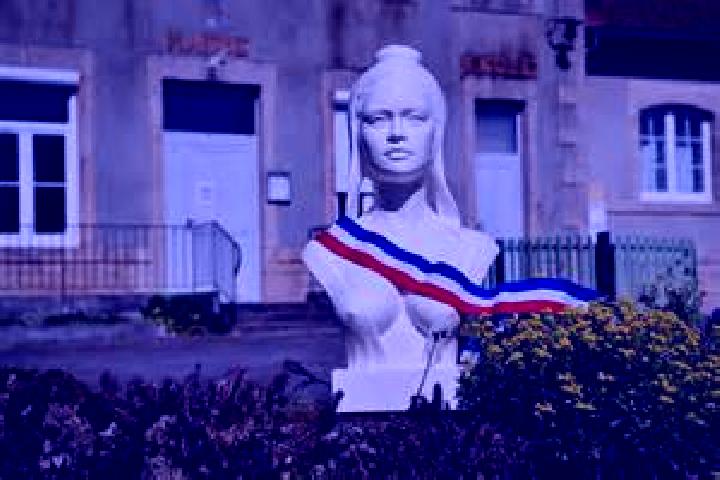 Escorts Semoy, France — Local Companions