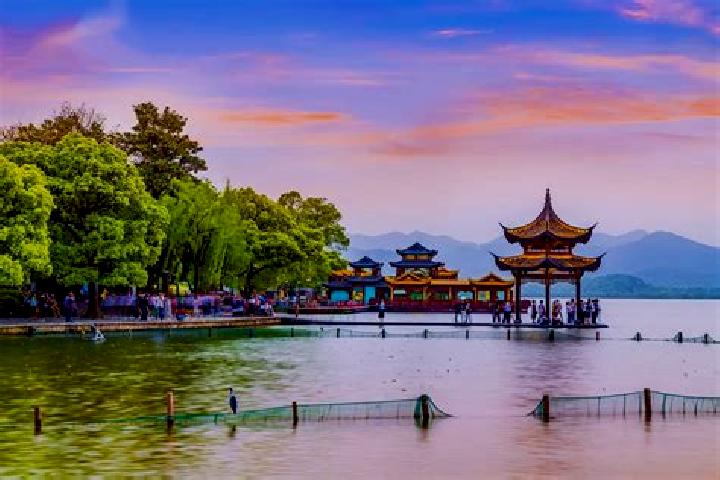 Escorts Shanghu, China — Local Companions