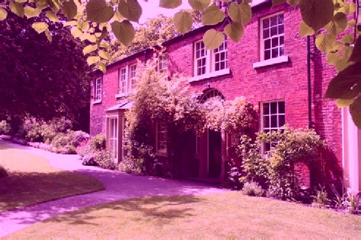 Escorts Shepley, United Kingdom — Local Companions