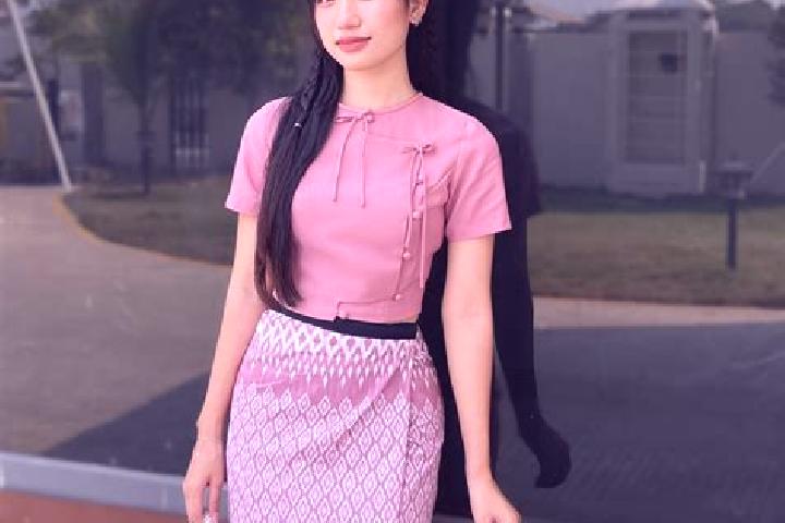 Escorts Shwe Hle Gyaung, Myanmar — Local Companions