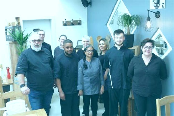 Escorts Sierentz, France — Local Companions
