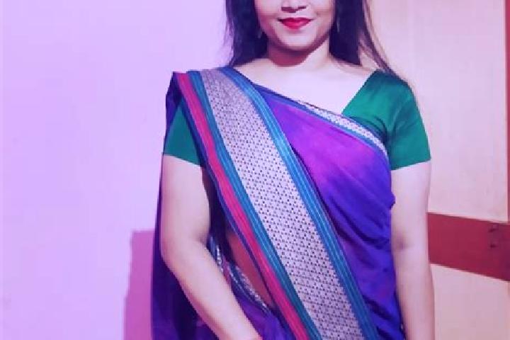 Escorts Sirgora, India — Local Companions