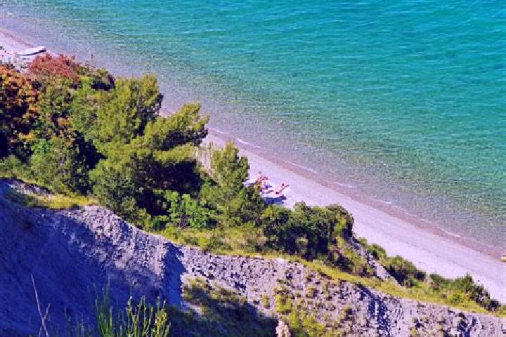 Escorts Skale, Slovenia — Local Companions
