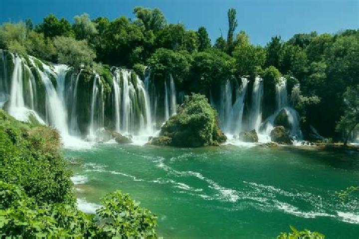 Escorts Sladna, Bosnia and Herzegovina — Local Companions