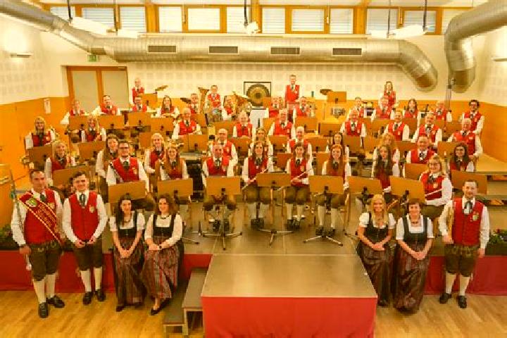 Escorts Soechau, Austria — Local Companions