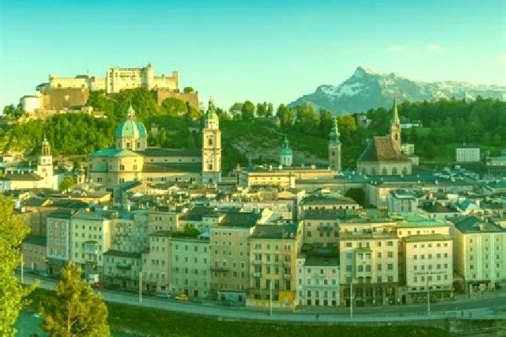 Escorts Soisgegend, Austria — Local Companions