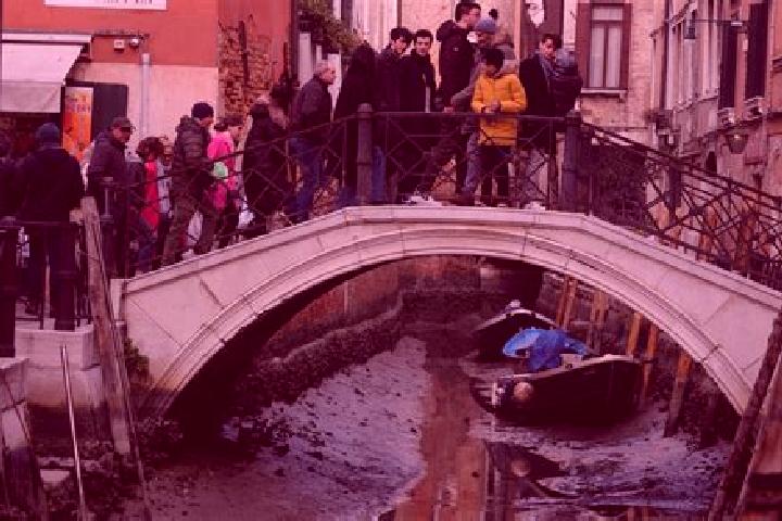 Escorts Somano, Italy — Local Companions