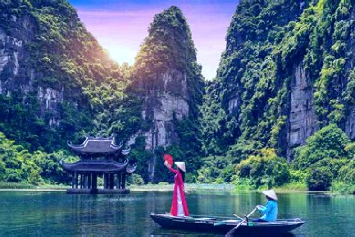 Escorts Son La, Vietnam — Local Companions