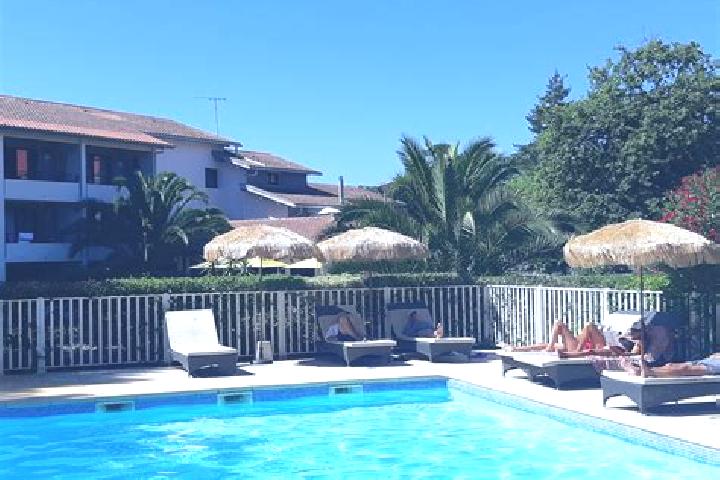 Escorts Soorts, France — Local Companions