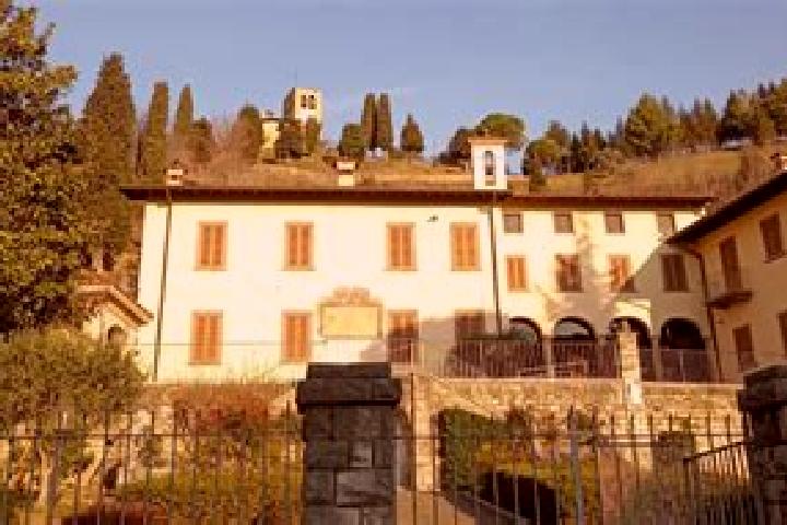 Escorts Sotto il Monte Giovanni XXIII, Italy — Local Companions
