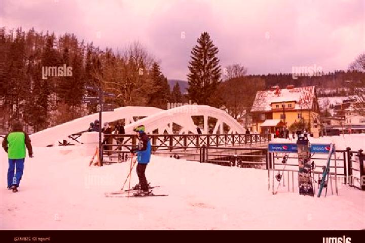 Escorts Spindleruv Mlyn, Czech Republic — Local Companions